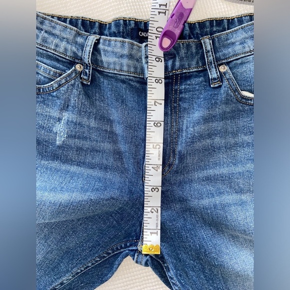 Women’s CALVIN KLEIN stretchy mid-rise slim distressed Jeans size 27 X 30 - Picture 4 of 16
